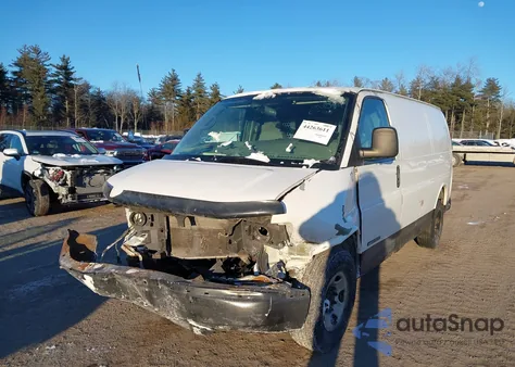 2004 GMC Savana Standard z USA, uszkodzony, nr VIN 1GTGG25V541102873